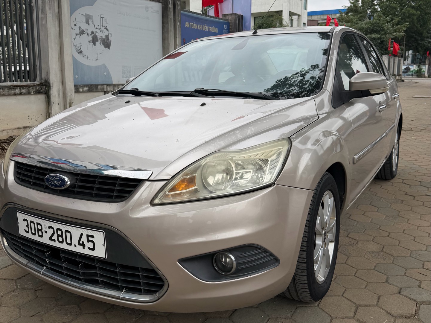 FORD FOCUS · biển số 30B-28045